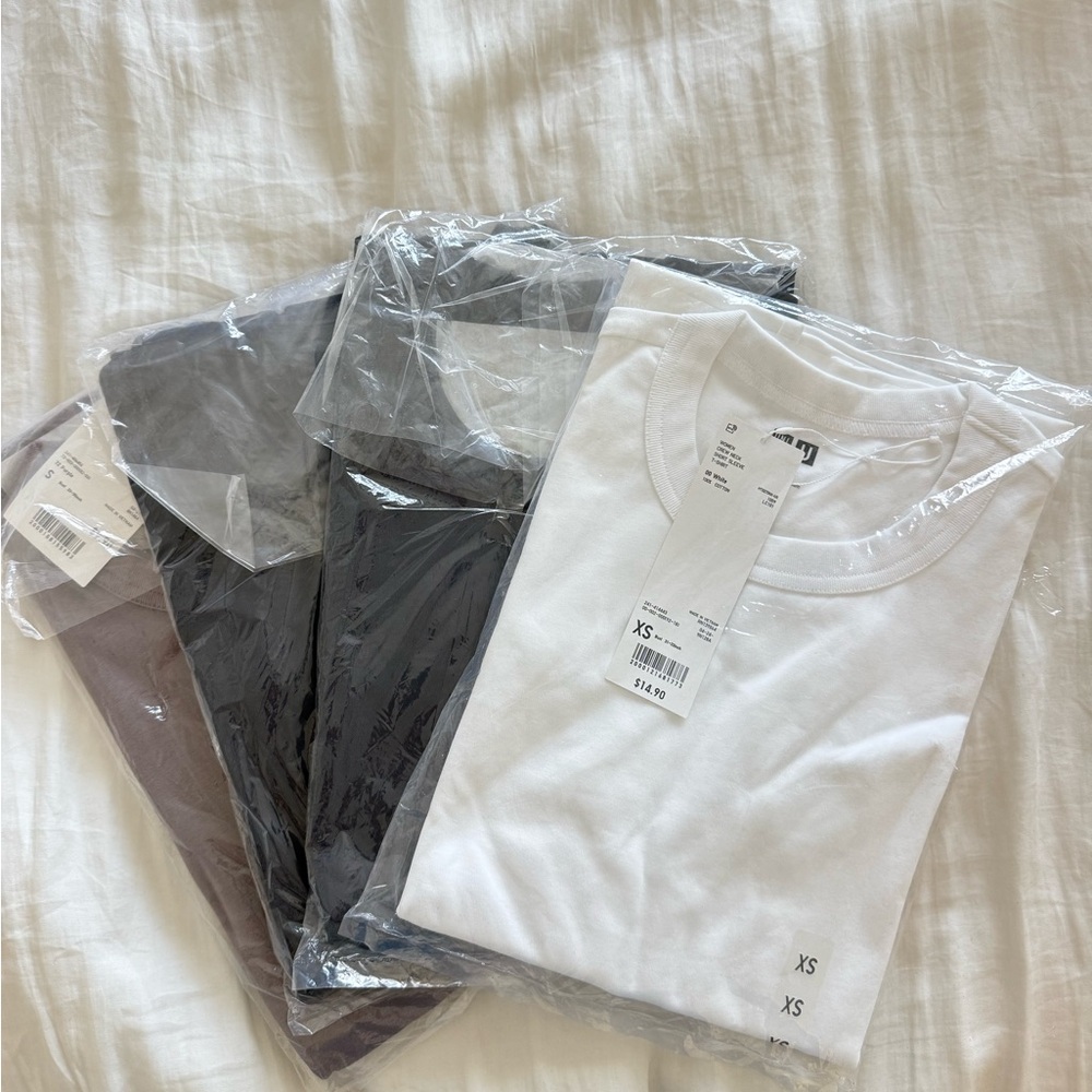 UNIQLO Woman Tshirt XS-S